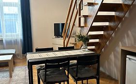 Vintage Szpitalna Apartment